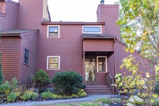 7 Kirriemuir Rd, Stratham, NH 03885