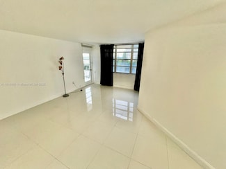 2750 NE 183rd St Unit 906, Aventura, FL 33160