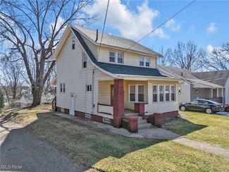 1816 Saint Elmo Ave NE, Canton, OH 44705
