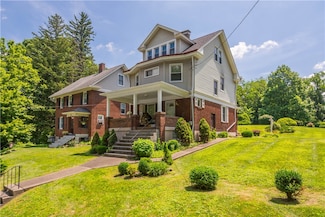 7 Walnut St, Carnegie, PA 15106