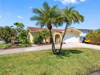 562 Johns Pass Ave, Madeira Beach, FL 33708