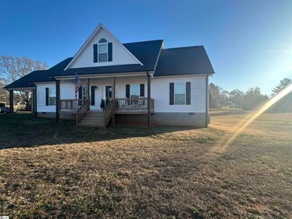 980 Westwood Dr, Laurens, SC 29360