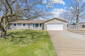2965 3 Mile Rd NE, Grand Rapids, MI 49525