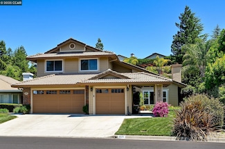 635 Canyon Crest Rd E, San Ramon, CA 94582