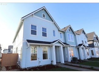 8628 SE Crescent Dr, Hillsboro, OR 97123