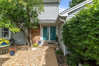 2306 Claymoor Dr, Chesterfield, MO 63017
