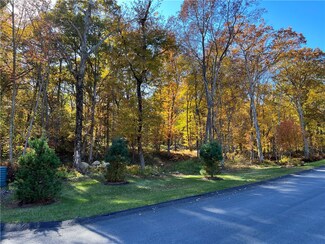 15 Dusty Way, Saunderstown, RI 02874