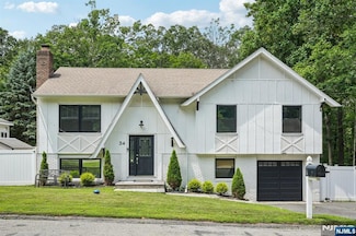 34 Oklahoma Trail, Hopatcong, NJ 07843