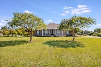 220 Northbend Ln, Montz, LA 70068