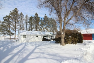 682 N Lessard Ave, Hardin, MT 59034