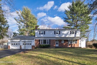 3 S Barney Rd, Clifton Park, NY 12065