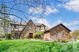 8601 Glen Eagle Ct, Springboro, OH 45066