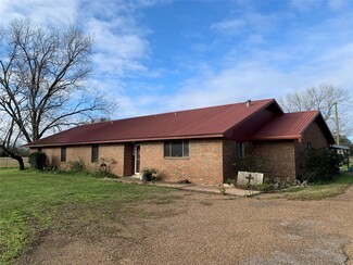 1206 S Mechanic St, El Campo, TX 77437