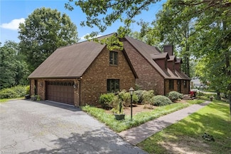 304 Cascade Dr, High Point, NC 27265