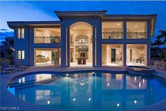 2026 7th St S, Naples, FL 34102