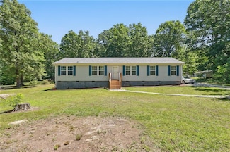 610 Apple St, Gibsonville, NC 27249
