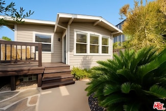 643 Santa Clara Ave, Venice, CA 90291