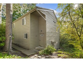12 Cervantes Cir Unit 7A, Lake Oswego, OR 97035