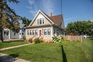 612 W Lyon Ave, Lake City, MN 55041