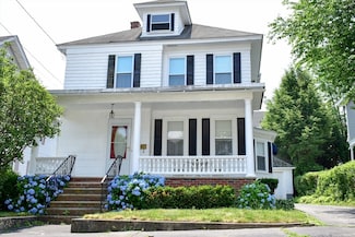 30 Troy St, Lowell, MA 01851