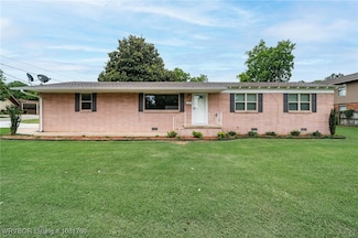2120 Phoenix Ave, Fort Smith, AR 72901