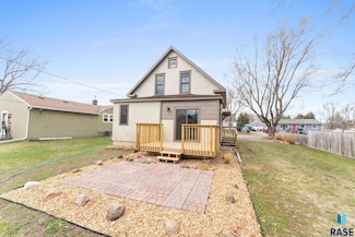 3408 N 7th Ave, Sioux Falls, SD 57104