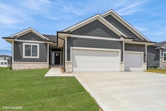15015 Springbrook Trail, Urbandale, IA 50323