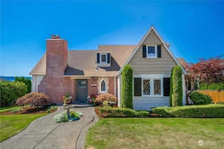18135 Brittany Dr SW, Normandy Park, WA 98166