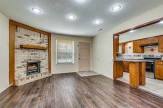 110 Crandall Rd Unit 112-Right Side, Irving, TX 75060