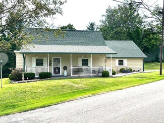 1374 Trogdon Ln, Bedford, IN 47421