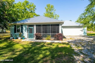 601 Citizen St, Bay Saint Louis, MS 39520
