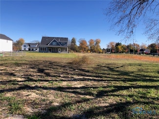 5649 Waterville Monclova Rd, Monclova, OH 43542