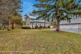 9181 Coleman Rd, Haslett, MI 48840