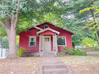 25 Adelford Ave, Akron, OH 44310