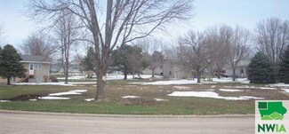 205 Cambier Dr, Alton, IA 51003