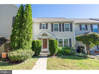 140 Village Dr, Schwenksville, PA 19473