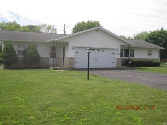 116 S Barbier St, Dunkirk, IN 47336