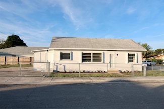 601 N B St, Lake Worth, FL 33460