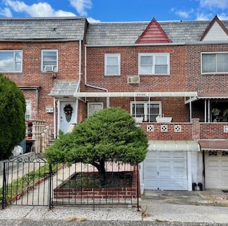 50-56 43rd St, Flushing, NY 11377