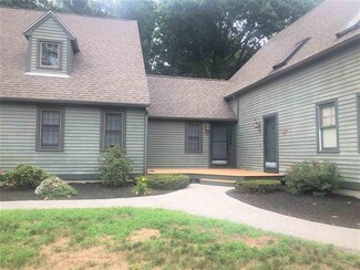 53 Montrose Dr, Stratham, NH 03885