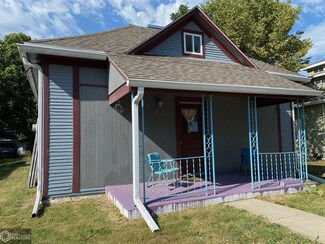 807 W Kirkwood Ave, Fairfield, IA 52556