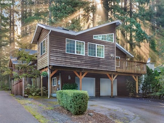 1655 S Spruce St, Cannon Beach, OR 97110