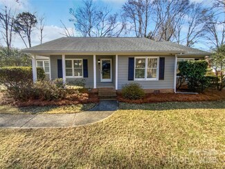 6505 Carmel Hills Dr, Charlotte, NC 28226