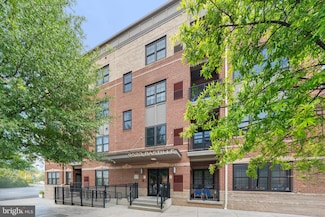 9523 Bastille St Unit 305, Fairfax, VA 22031