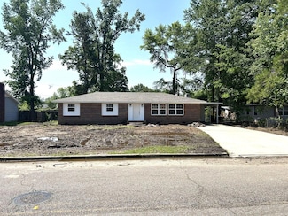 214 Airline Rd, Columbus, MS 39702