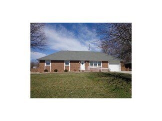1003 Sycamore Dr, Maysville, MO 64469