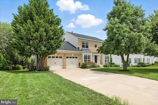 1562 Kingstream Cir, Herndon, VA 20170