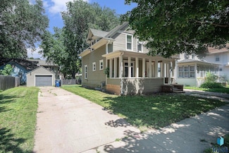 812 W 15th St, Sioux Falls, SD 57104