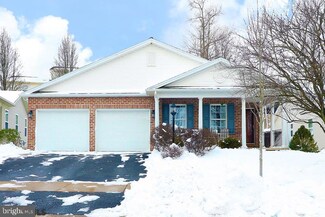 107 Honors Ln, State College, PA 16803