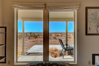 205 S Lee St, Marathon, TX 79842